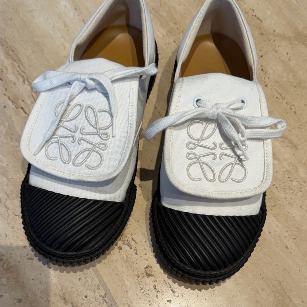Loewe sneaker